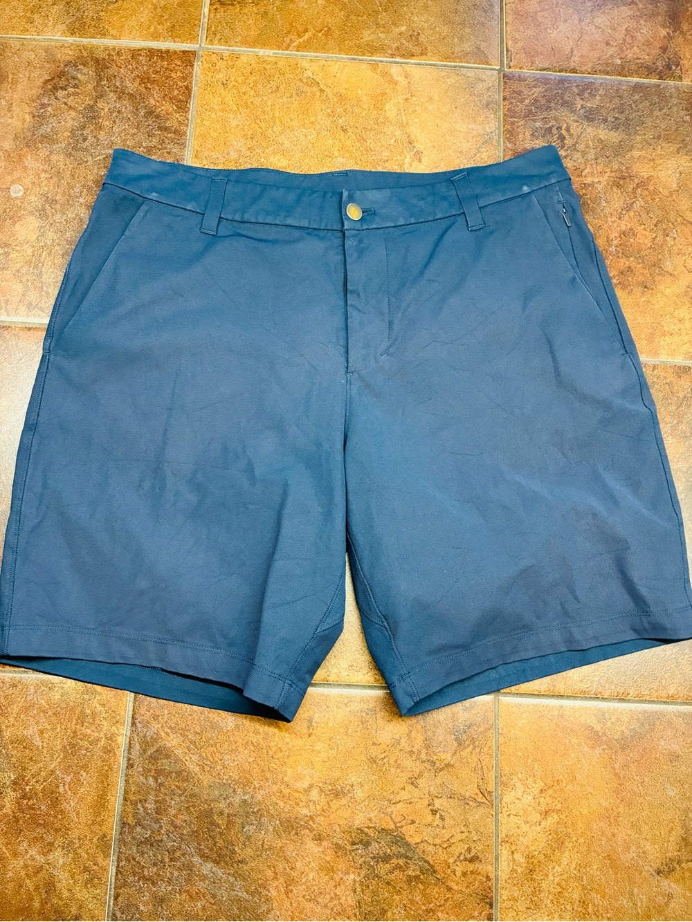 lululemon athletica Men's Navy Flat-Front Shorts